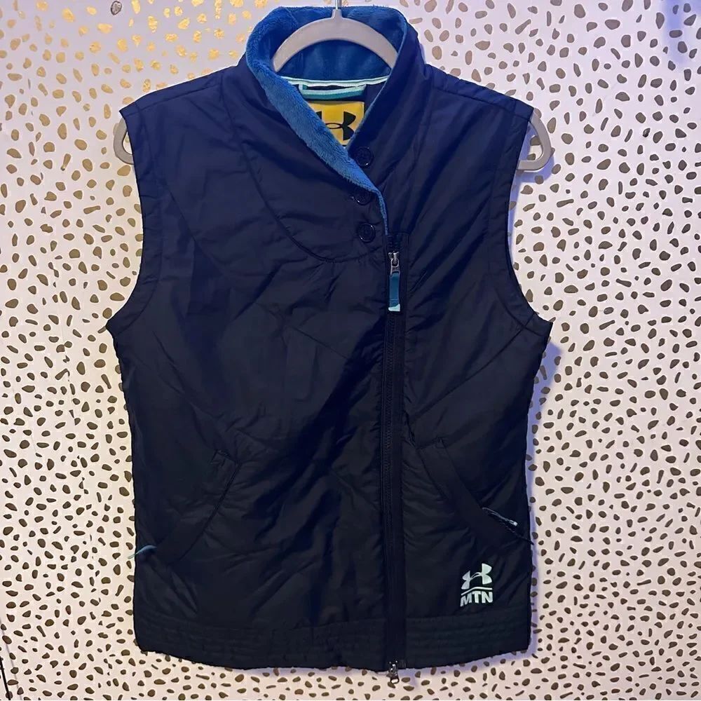 Under Armour MTN Women’s vest size large, Blue Sherpa Collar